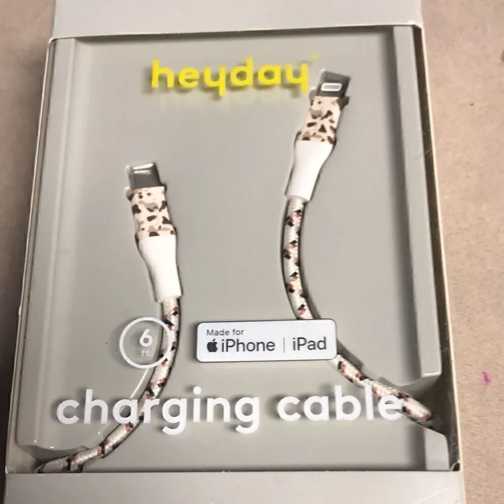 Heyday 6' LTNG to USB-C Cable for iPhone and iPad in white camo & terra cotta